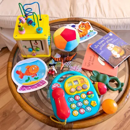 Privates Mit Bad, Kueche, Sofa & Balkon Appartement