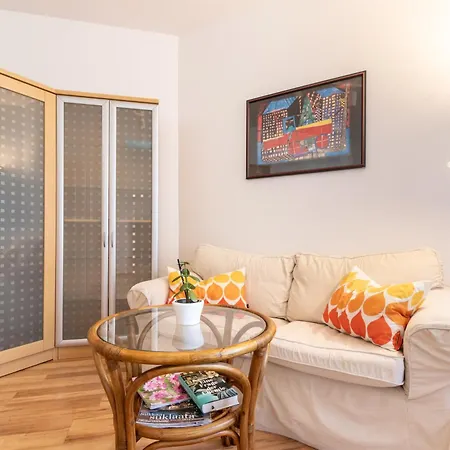 Privates Mit Bad, Kueche, Sofa & Balkon Apartman Frankfurt am Main