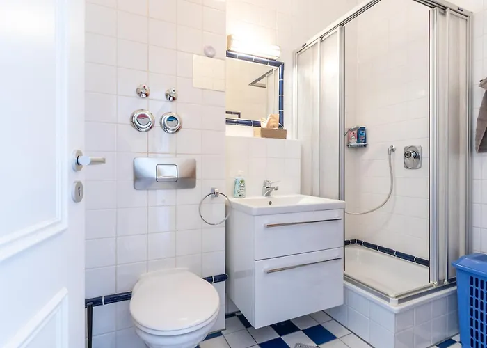 Lejlighed Privates Mit Bad, Kueche, Sofa & Balkon Frankfurt am Main