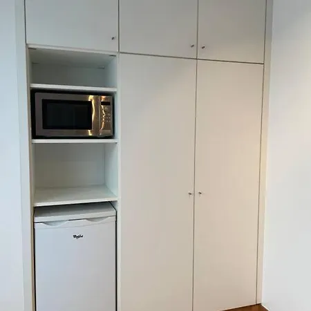 Privates Mit Bad, Kueche, Sofa & Balkon Apartment Frankfurt am Main