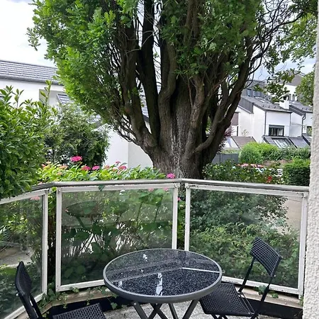 Privates Mit Bad, Kueche, Sofa & Balkon Apartment Frankfurt am Main